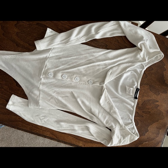 Off the shoulder white body suit - Picture 2 of 3